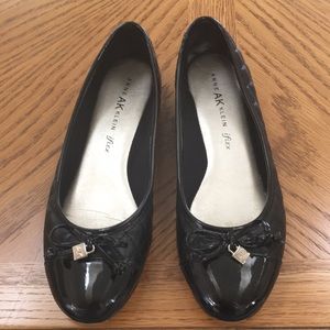 Women’s Anne Klein iflex black flats - 7.5M